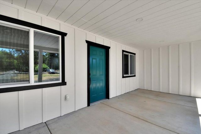 17809 Lasso Loop, Penn Valley, CA 95946