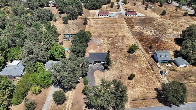 17809 Lasso Loop, Penn Valley, CA 95946
