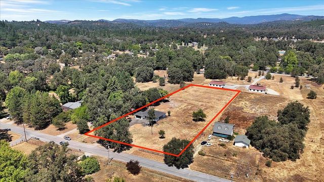 17809 Lasso Loop, Penn Valley, CA 95946