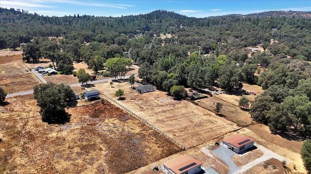 17809 Lasso Loop, Penn Valley, CA 95946