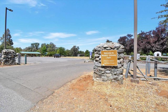 17809 Lasso Loop, Penn Valley, CA 95946