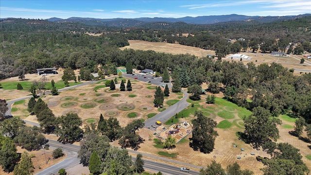17809 Lasso Loop, Penn Valley, CA 95946