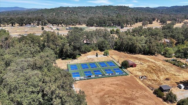 17809 Lasso Loop, Penn Valley, CA 95946