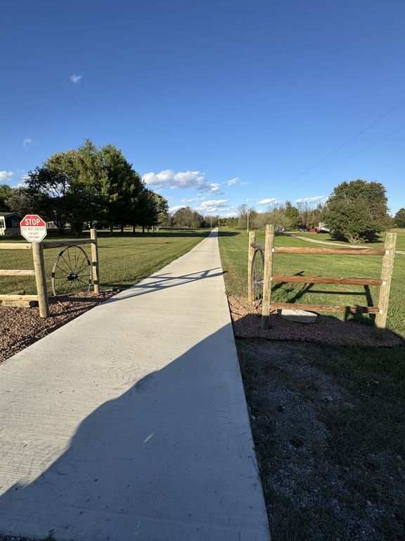 11144 Franklin Rd, Franklin, KY 42134