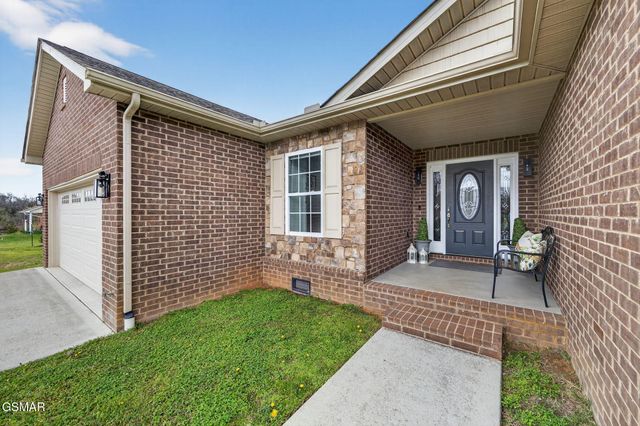 1865 River Vista Circle, Sevierville, TN 37876