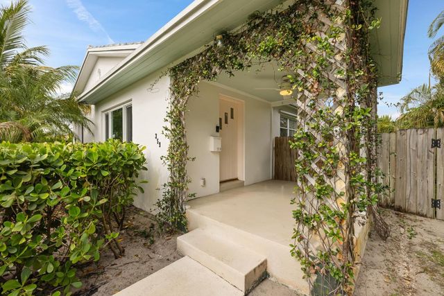 359 Ellamar Road, West Palm Beach, FL 33405