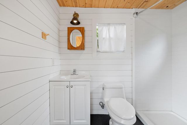 359 Ellamar Road, West Palm Beach, FL 33405