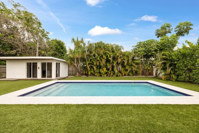 359 Ellamar Road, West Palm Beach, FL 33405