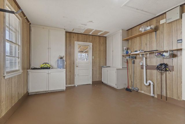 340 CROWN PT, Columbia, MO 65203