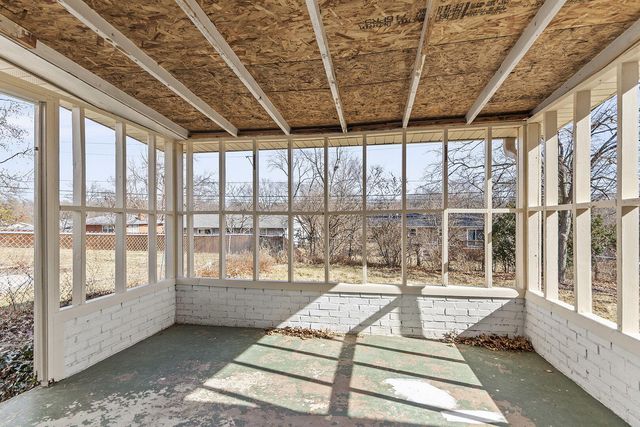 340 CROWN PT, Columbia, MO 65203