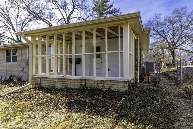 340 CROWN PT, Columbia, MO 65203