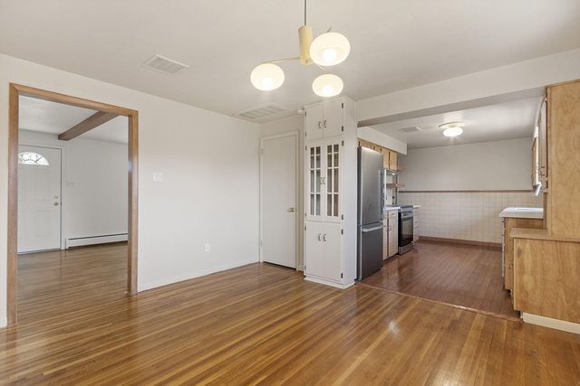 340 CROWN PT, Columbia, MO 65203