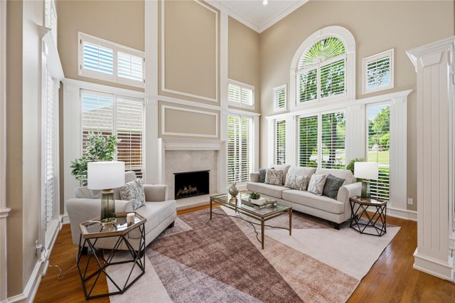 5527 Hunterwood Lane, Arlington, TX 76017