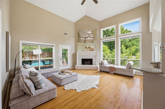 5527 Hunterwood Lane, Arlington, TX 76017