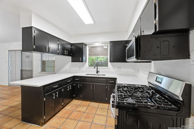 9719 La Rue, San Antonio, TX 78217