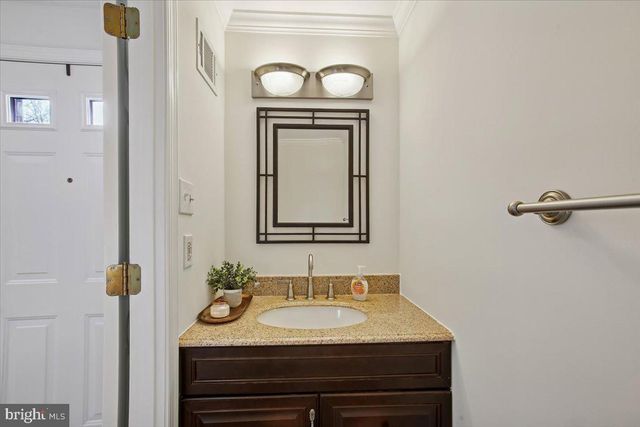 2909 EVERLEIGH WAY, Fairfax, VA 22031