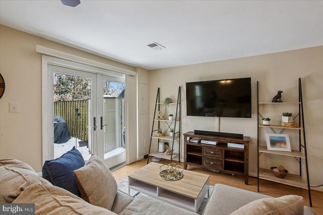 2909 EVERLEIGH WAY, Fairfax, VA 22031