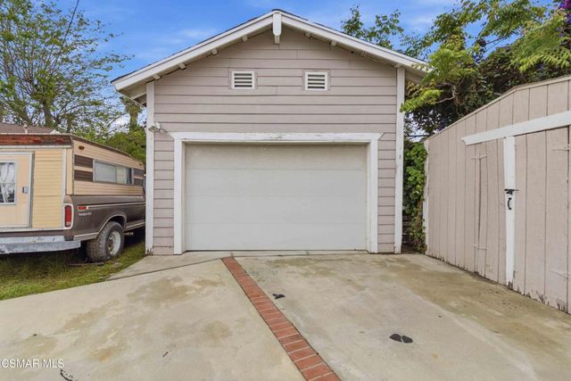 2077 Sebring Court, Simi Valley, CA 93065