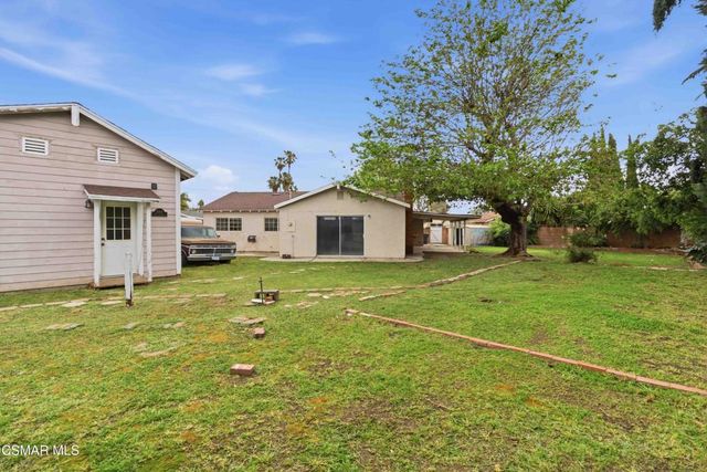 2077 Sebring Court, Simi Valley, CA 93065