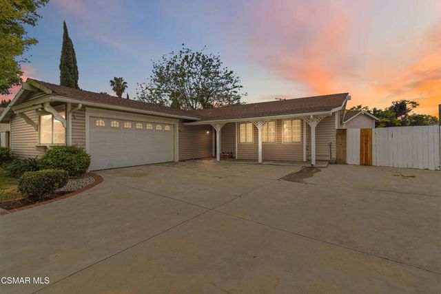 2077 Sebring Court, Simi Valley, CA 93065