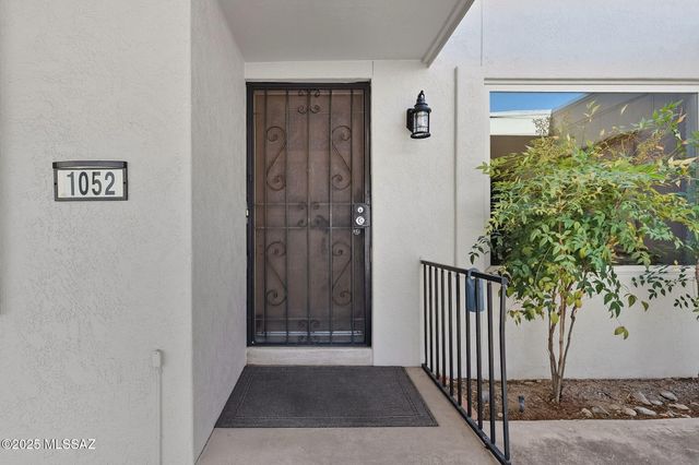 1052 N Caribe Avenue, Tucson, AZ 85710