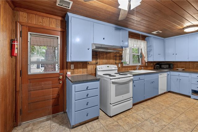 1601 Walnut Ave, Brunswick, GA 31520