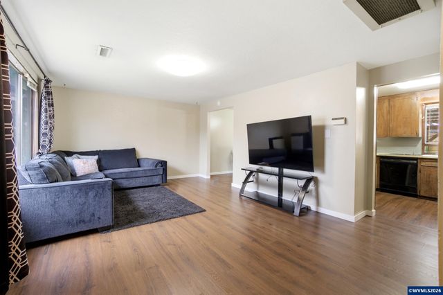 537 SE 26th Av, Albany, OR 97322