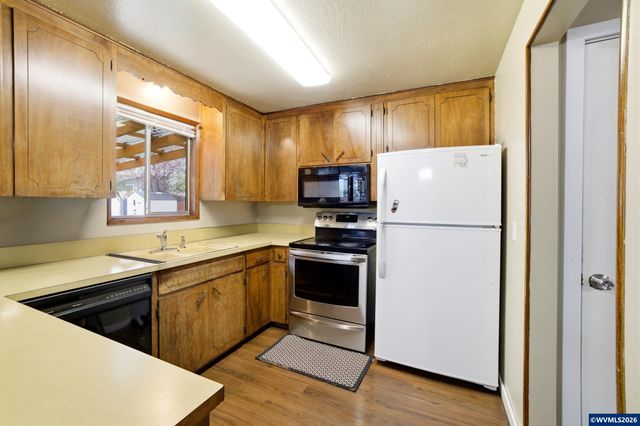 537 SE 26th Av, Albany, OR 97322