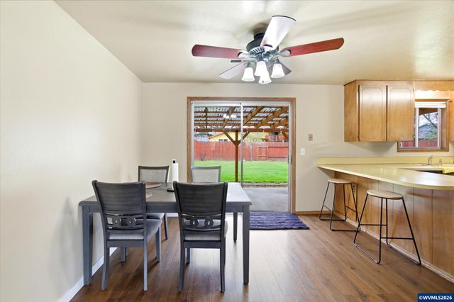 537 SE 26th Av, Albany, OR 97322