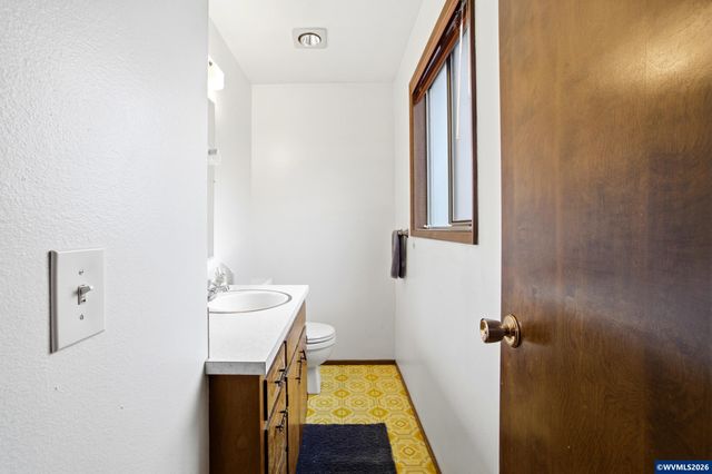 537 SE 26th Av, Albany, OR 97322