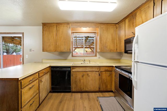 537 SE 26th Av, Albany, OR 97322