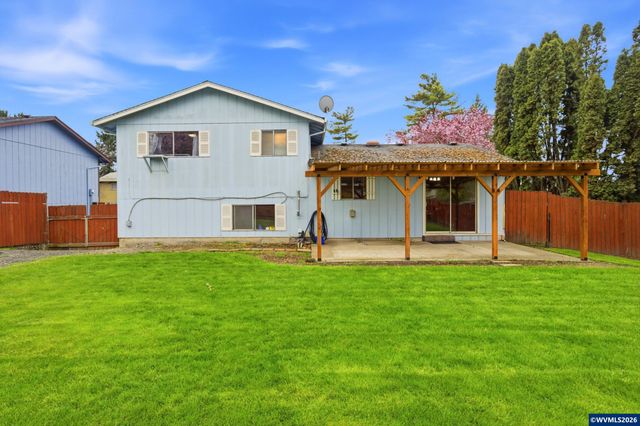 537 SE 26th Av, Albany, OR 97322