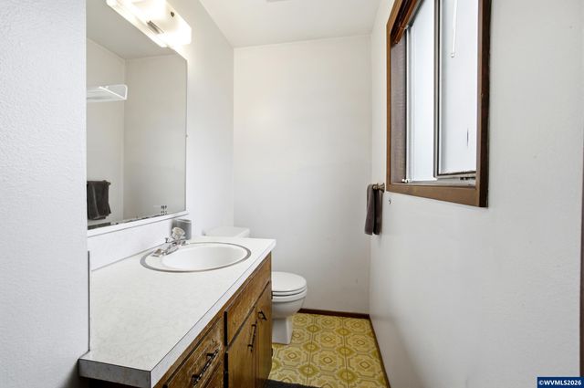 537 SE 26th Av, Albany, OR 97322