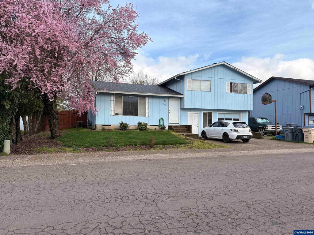 537 SE 26th Av, Albany, OR 97322