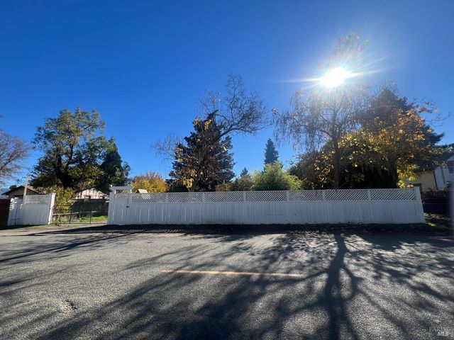 23961 Eberle St, Covelo, CA 95428