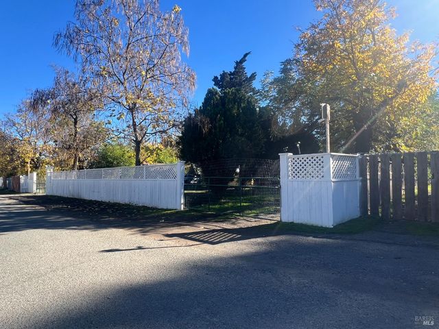 23961 Eberle St, Covelo, CA 95428