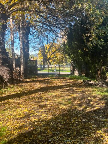 23961 Eberle St, Covelo, CA 95428