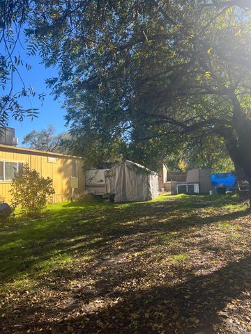 23961 Eberle St, Covelo, CA 95428