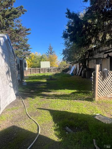 23961 Eberle St, Covelo, CA 95428