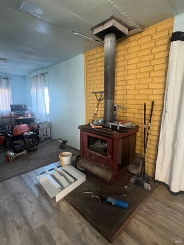 23961 Eberle St, Covelo, CA 95428