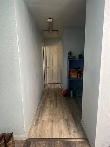 23961 Eberle St, Covelo, CA 95428