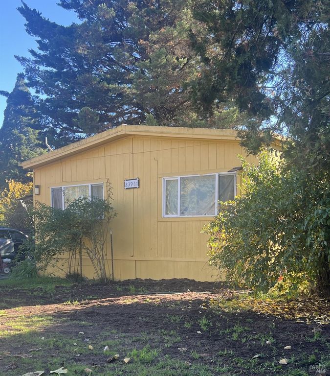 23961 Eberle St, Covelo, CA 95428