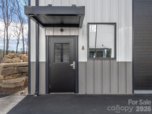 65 Speed Way 4A, Lake Toxaway, NC 28747