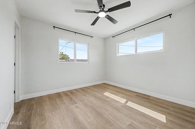 3321 E BELLEVIEW Street, Phoenix, AZ 85008