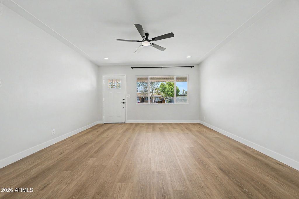 3321 E BELLEVIEW Street, Phoenix, AZ 85008 — photo 3