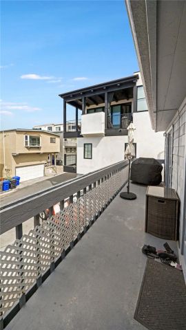 127 21st, Manhattan Beach, CA 90266