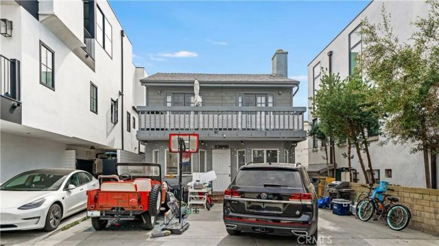 127 21st, Manhattan Beach, CA 90266