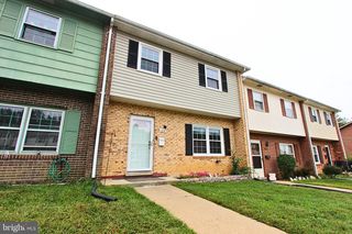 209 OVERLOOK CT, Fredericksburg, VA 22405