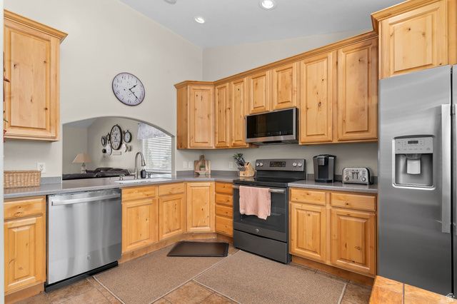 873 E 200 N, Payson, UT 84651