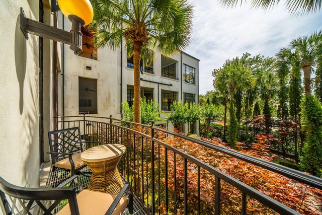 3 Chisolm Street Unit 204, Charleston, SC 29401